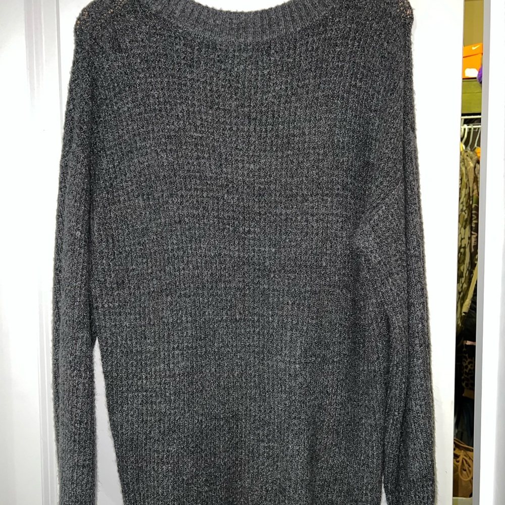 grey Hollister sweater (L)